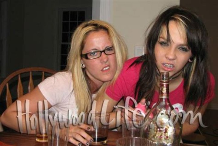 010511_jenelle_gallery_Q3t39pEY