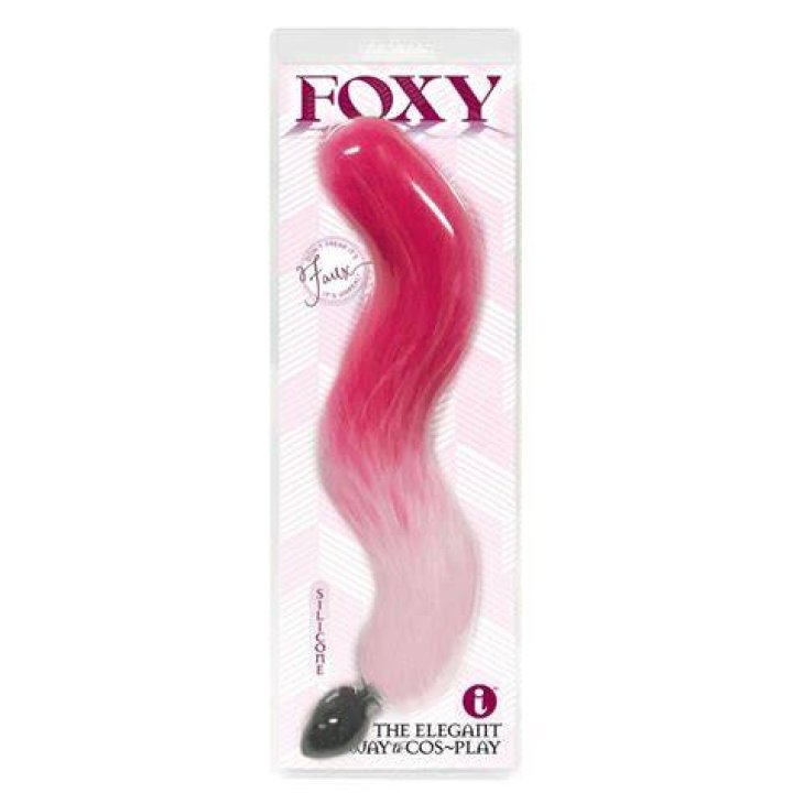 011711_pink_fox_108079046