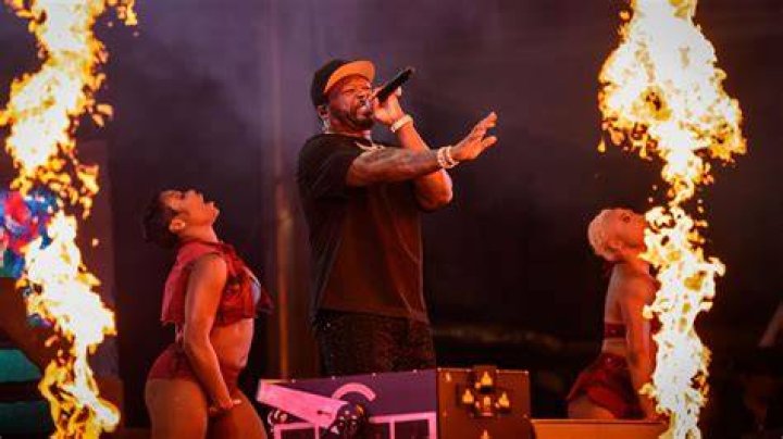 50 Cent & Dancers