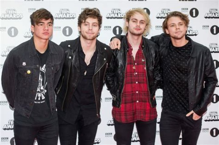 5sos-bbc-teen-awards-