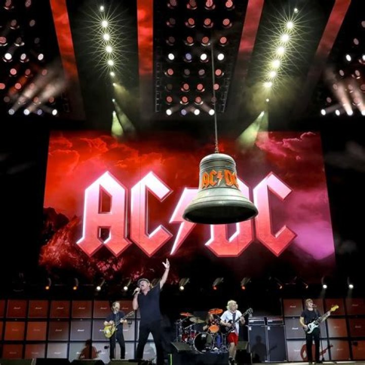 acdc-11