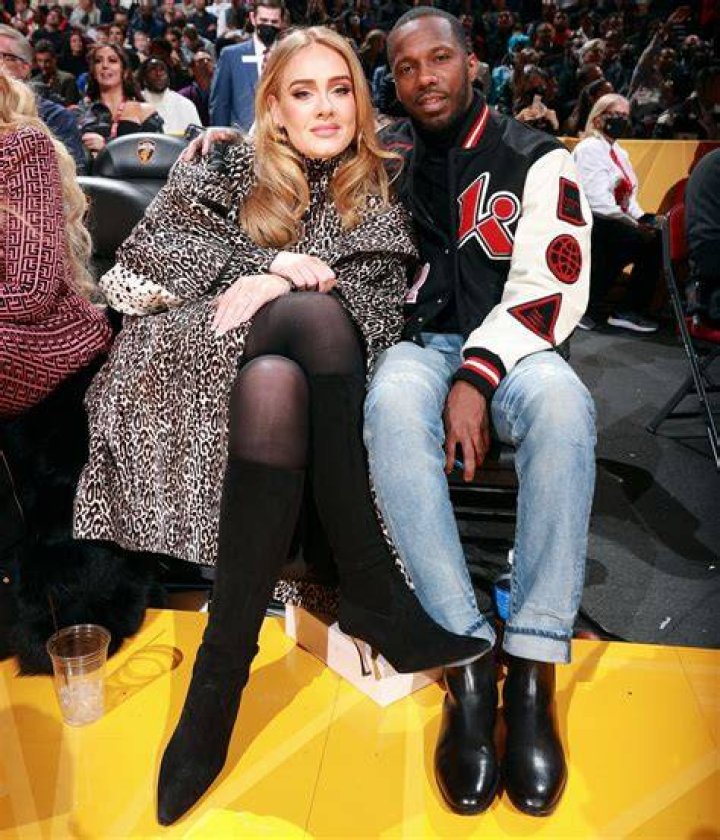 Adele along with boyfriend Rich Paul and actress Nia Long are seen at Game 3 of the NBA Playoffs between the Los Angeles Lakers and The Golden State Warriors at Crypto.com Arena in Los Angeles, Ca Pictured: Nia Long,Adele,Rich Paul Ref: SPL6426695 060523 NON-EXCLUSIVE Picture by: London Entertainment / SplashNews.com Splash News and Pictures USA: +1 310-525-5808 London: +44 (0)20 8126 1009 Berlin: +49 175 3764 166 World Rights