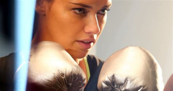 adriana-lima-PACQUIAO-floyd-fight
