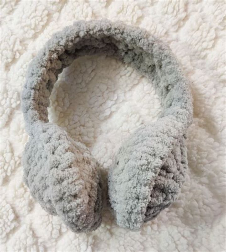 Aerie Coziest Ear Muffs ($15.95, Aerie)