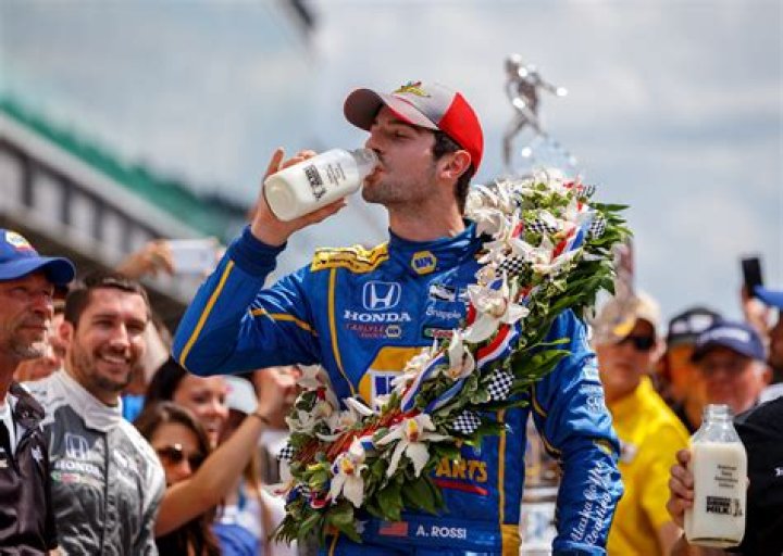 Alexander-Rossi-indy-500-hunks-ap-1