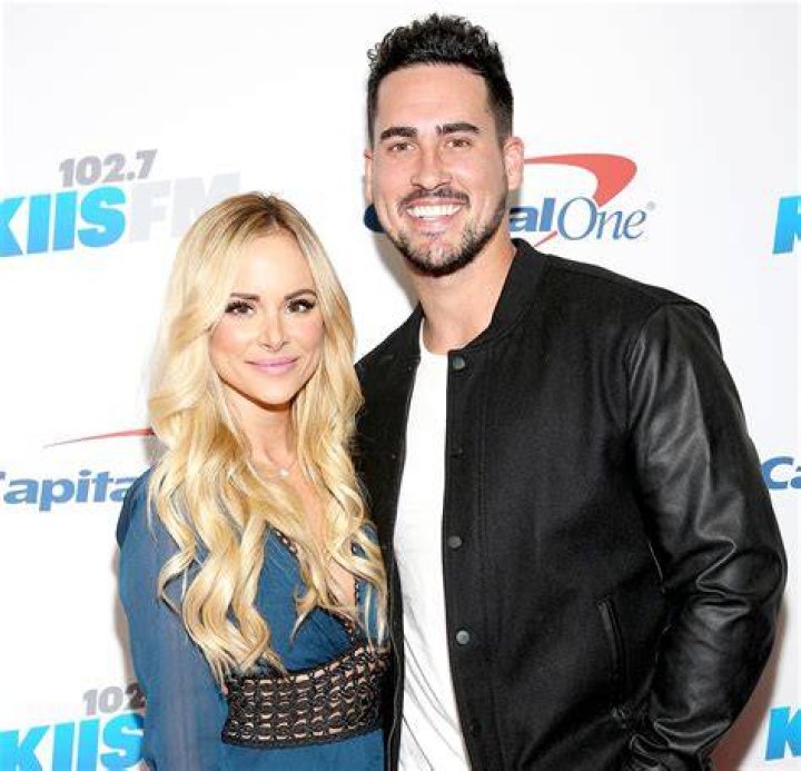 Amanda Stanton and Josh MurrayiHeartRadio Jingle Ball, Arrivals, Staples Center, Los Angeles, USA - 02 Dec 20162016 KISS FM's iHeartRadio Jingle Ball