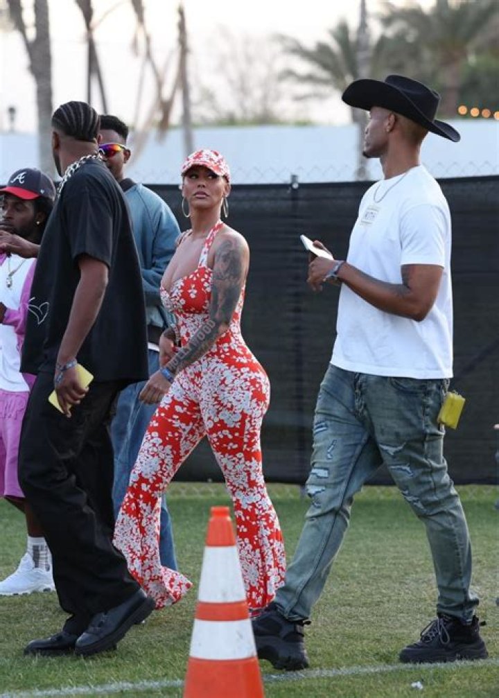 amber-rose-coachella-music-festival