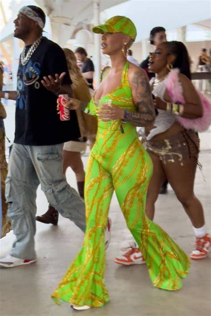 amber-rose-coachella