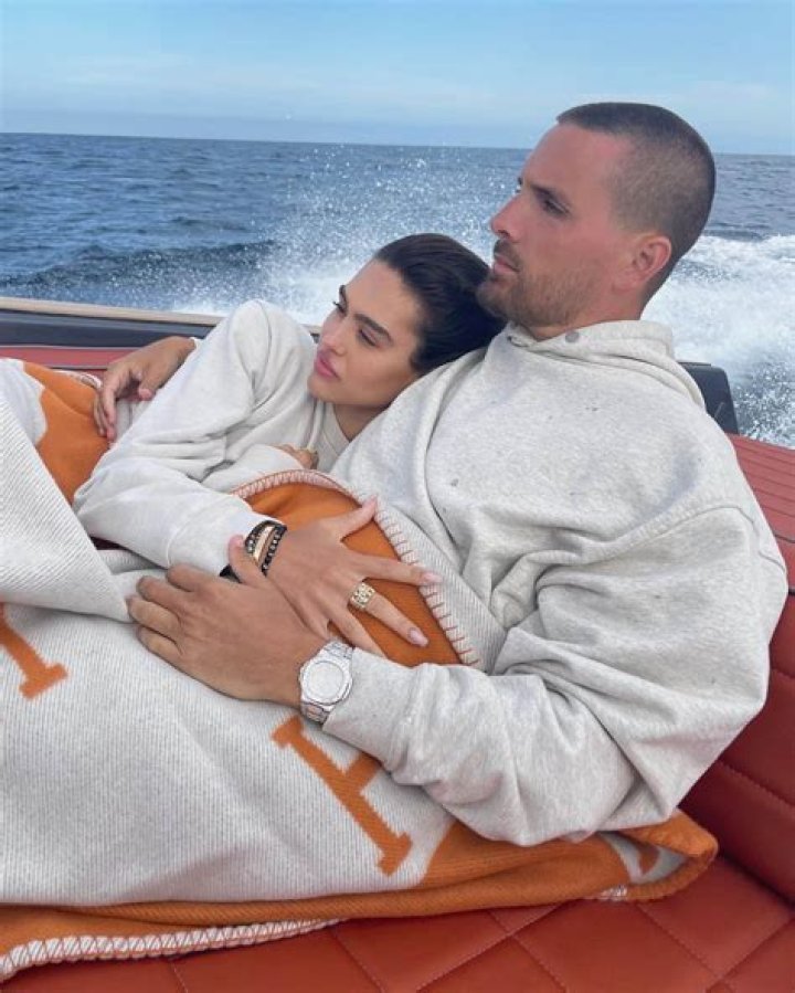 Amelia Hamlin & Scott Disick Sunbathing