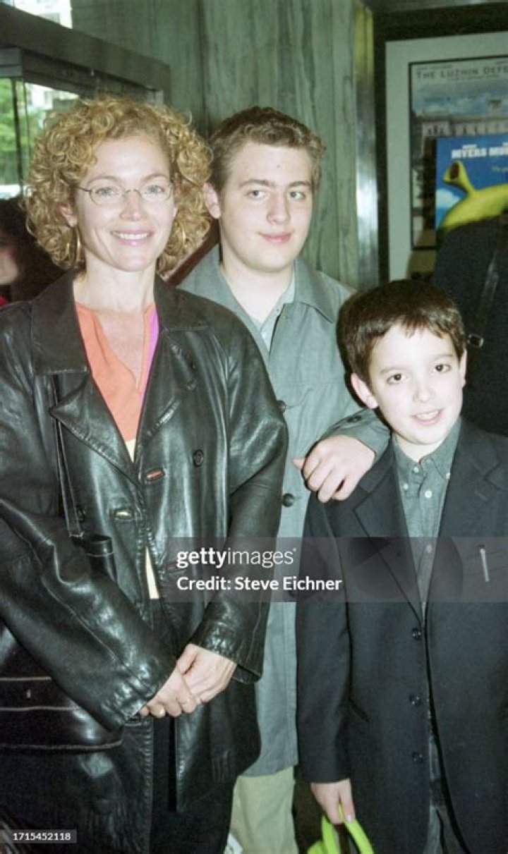 Amy Irving & Son Max Attend the &lsquo;Shrek 2&rsquo; Premiere in 2014
