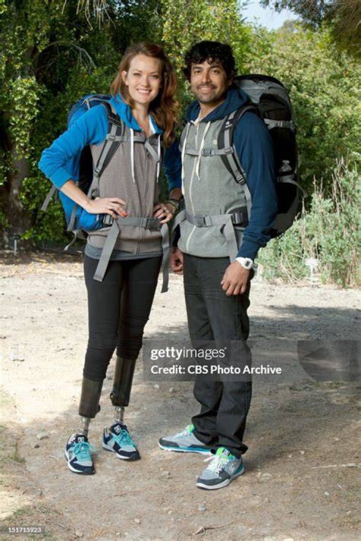 amy-purdy-daniel-gale-walking-in-woods