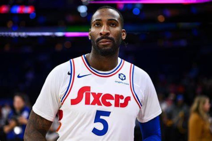 Andre Drummond Andre Drummond out and about, Los Angles, America - 05 Jul 2015 Andre Drummond shopping at RadioShack in Los Angeles