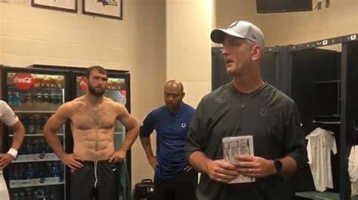 Andrew-Luck-abs-twitter