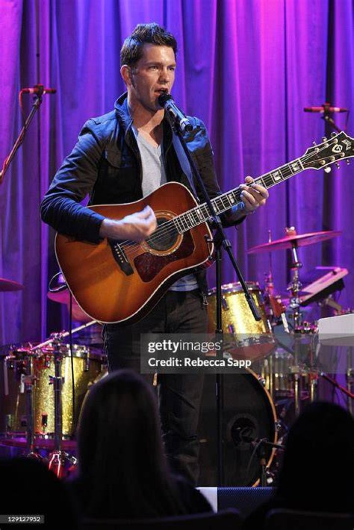 Andy Grammer performs onstage during the finale of "Dancing With The Stars" held at The Grove, in Los Angeles Finale of "Dancing With The Stars", Los Angeles, USA