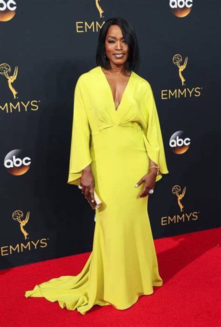 angela-bassett-emmys-2016-emmy-awards