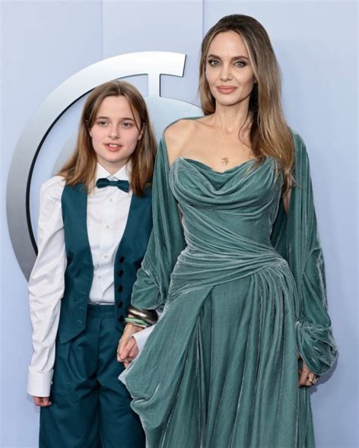 Angelina Jolie and daughter Vivienne with actress Kristen Bell