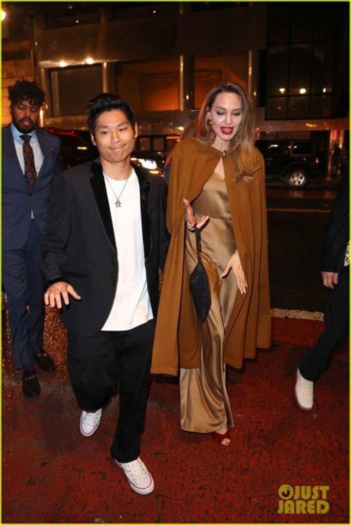 Angelina Jolie At Dinner With Her Kids
