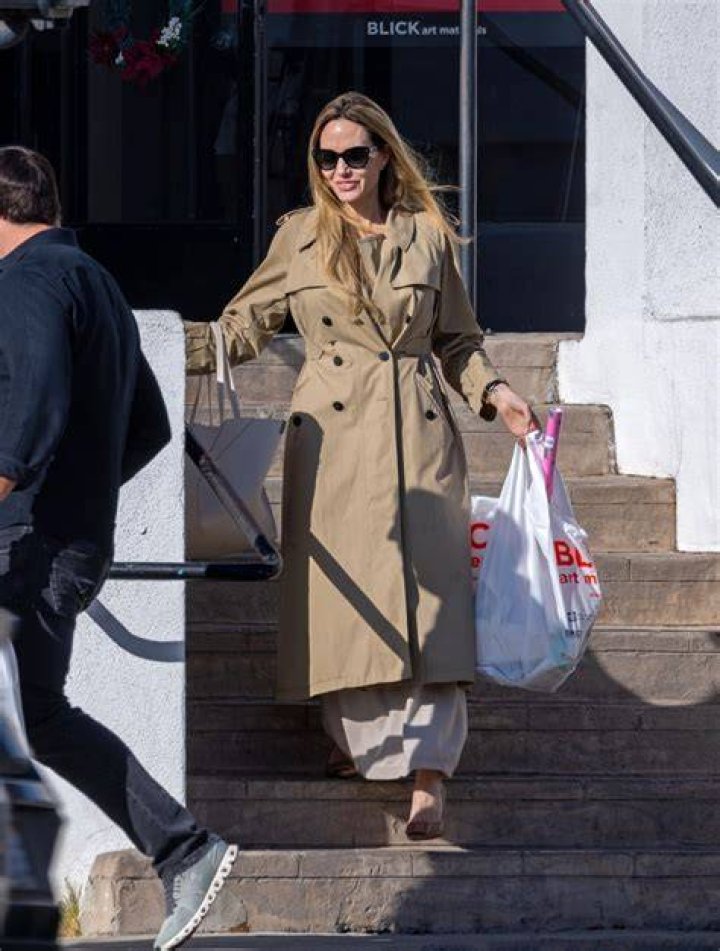 Angelina Jolie Christmas Shopping