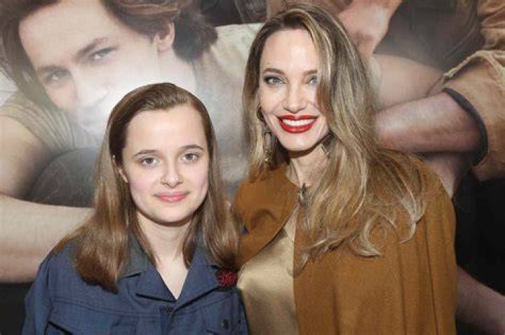 Angelina Jolie & family in 1986