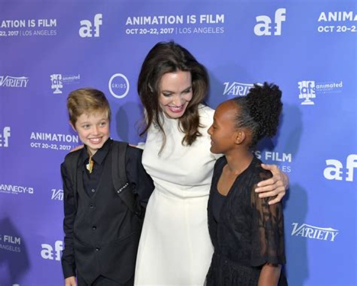 Angelina Jolie With Zahara & Shiloh