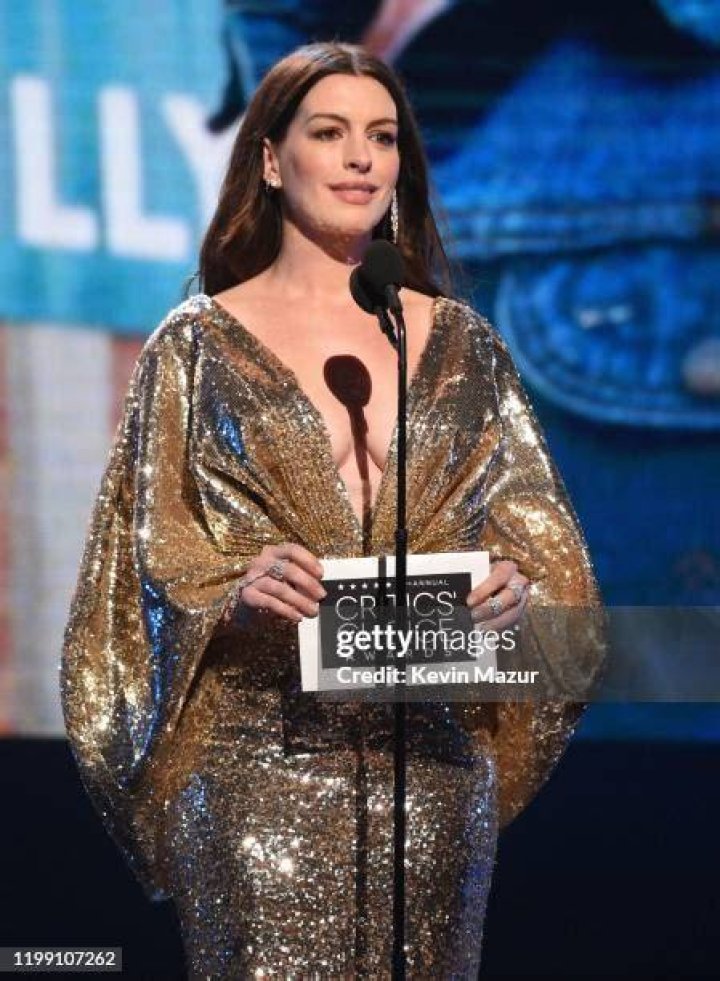 Anne Hathaway at the 25th Annual Critics&rsquo; Choice Awards