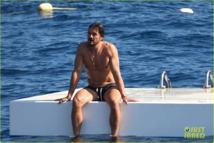 Antibes, FRANCE - Shirtless Orlando Bloom, 46, displays his washboard abs at hotel Eden Roc in Cannes. Pictured: Orlando Bloom BACKGRID USA 27 MAY 2023 BYLINE MUST READ: ML by Cobra Team / BACKGRID USA: +1 310 798 9111 / UK: +44 208 344 2007 / *UK Clients - Pictures Containing Children Please Pixelate Face Prior To Publication*