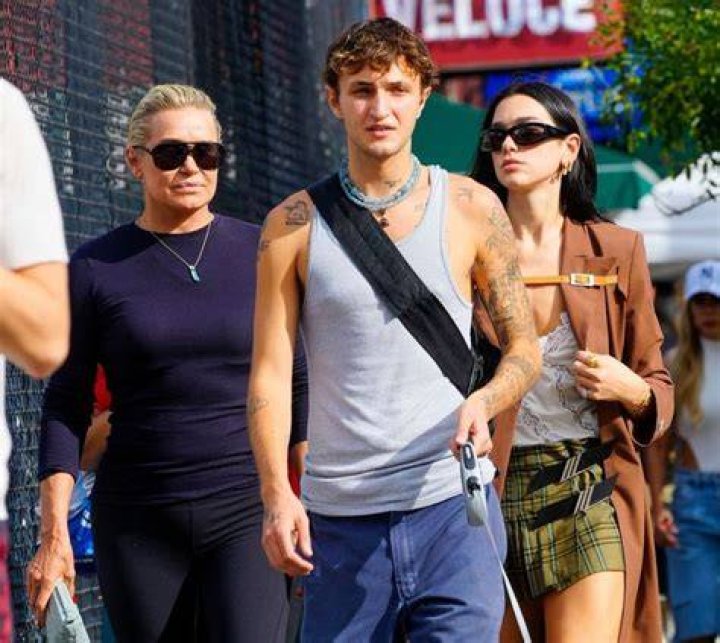 Anwar Hadid Takes A Walk With Dua Lipa & Mom Yolanda