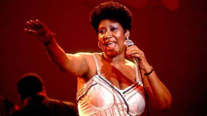 Aretha Franklin Performs