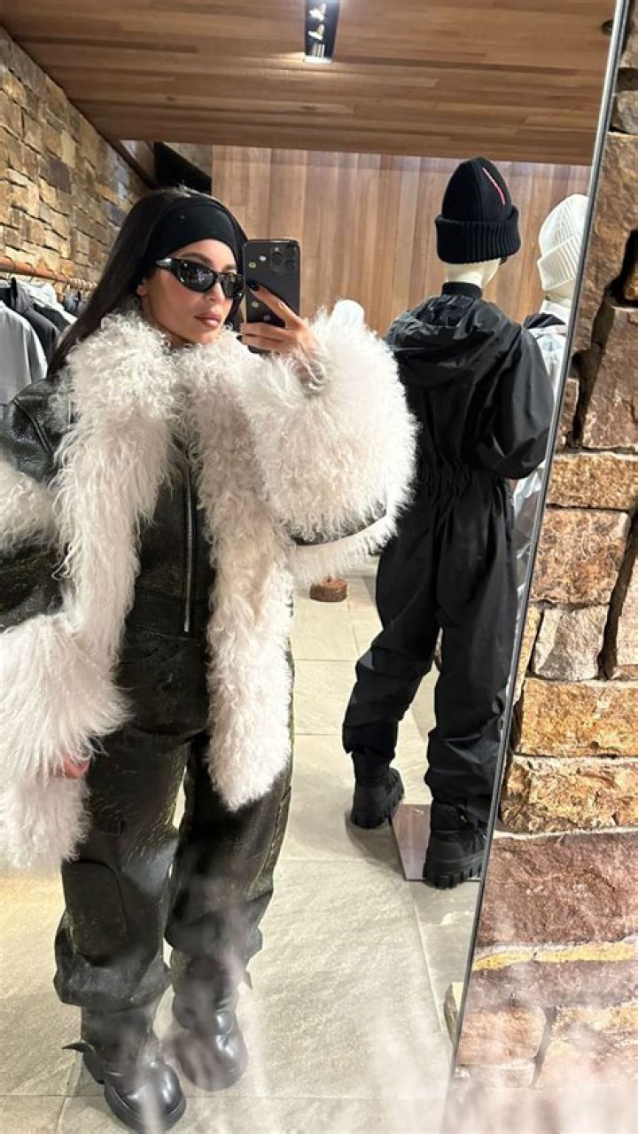 Aspen, CO - *EXCLUSIVE* -Kylie and Kendall Jenner enjoy a night out at 'Matsuhisa' Sushi Restaurant in Aspen Colorado.The sisters put on a very stylish display as they stepped out together for dinner on Sunday for a girl&rsquo;s night out. Kylie stepped out in jeans, a white collared top with buttons and a fur bucket hat. Kendall put on a chic display in all black and a leather coat with fur lining. Pictured: Kendall Jenner BACKGRID USA 12 DECEMBER 2022 BYLINE MUST READ: 1 / BACKGRID USA: +1 310 798 9111 / UK: +44 208 344 2007 / *UK Clients - Pictures Containing Children Please Pixelate Face Prior To Publication*