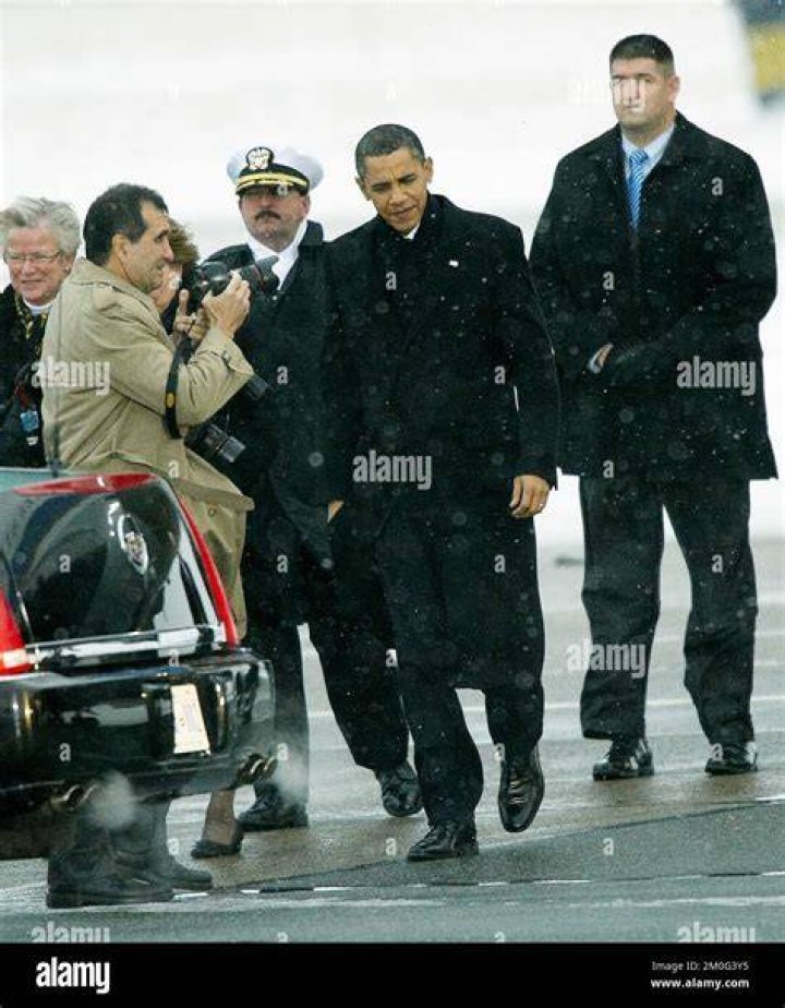 Barack Obama arrives at the Palais des Papes