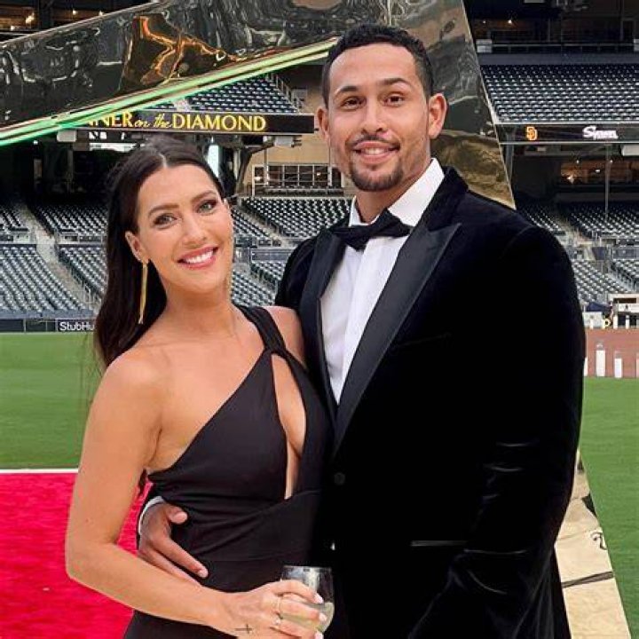 becca kufrin thomas jacobs