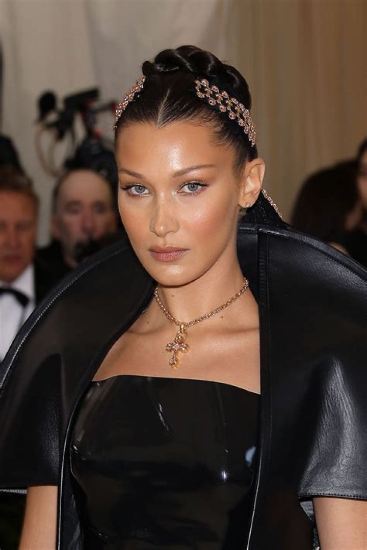 Bella Hadid At The 2018 Victoria&rsquo;s Secret Fashion Show