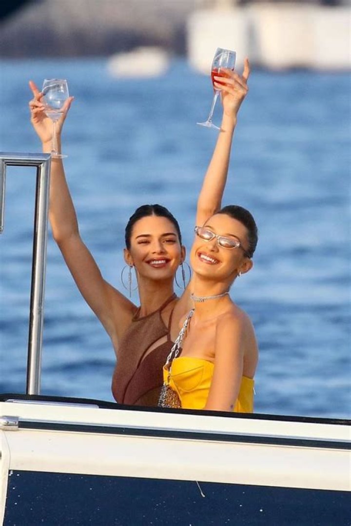 Bella Hadid seen enjoying the day with friends including Jesse Jo Stark, Jordan Barrett, Devon Carlson and Lauren Perez in St Barths. 08 Dec 2019 Pictured: Bella Hadid. Photo credit: Spread Pictures / MEGA TheMegaAgency.com +1 888 505 6342 (Mega Agency TagID: MEGA564638_014.jpg) [Photo via Mega Agency]