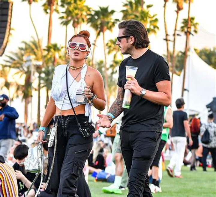 bella-thorne-coachella