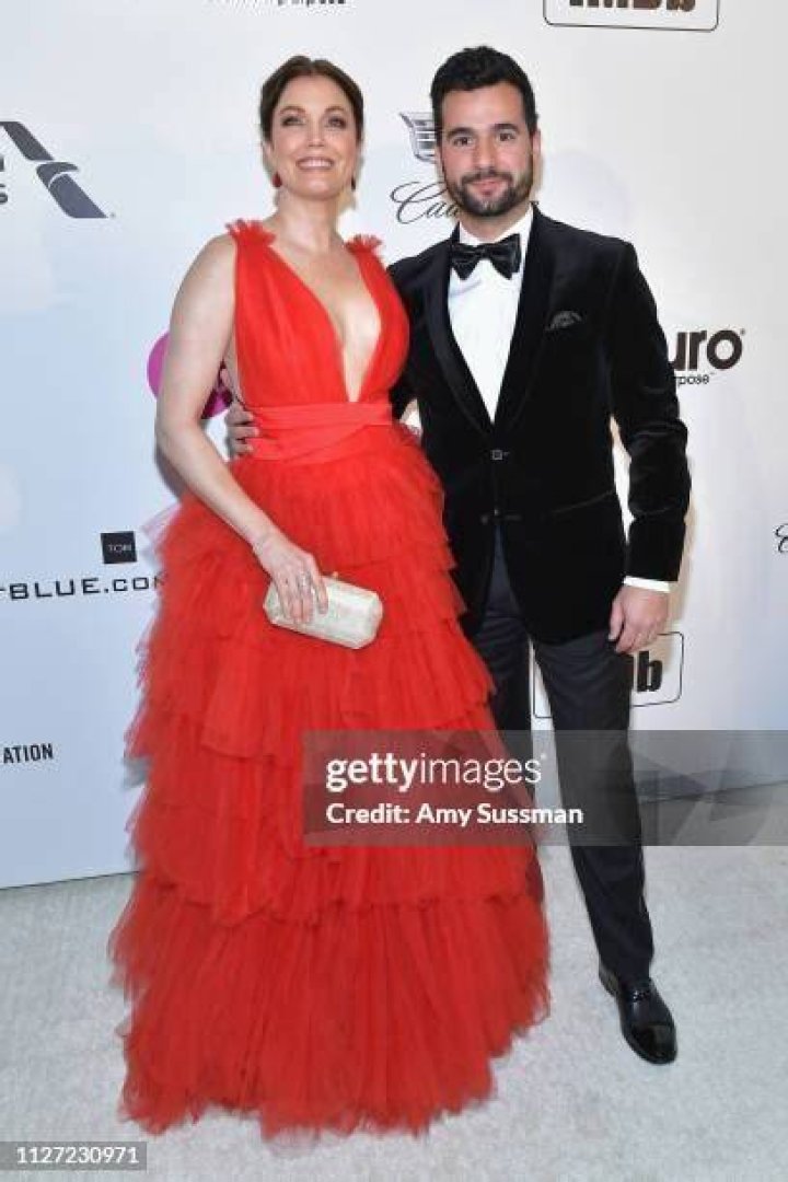 bellamy-young-elton-john-foundation-aids-oscars-2016-after-party-rex