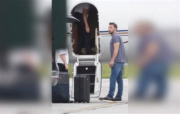 Ben Affleck Leaves The Airport With Daughter Seraphina