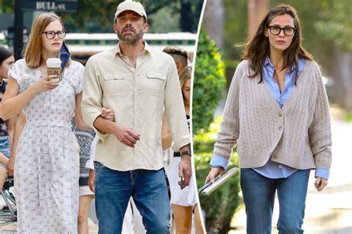 Ben Affleck&rsquo;s Daughter Violet Drives The Family Home