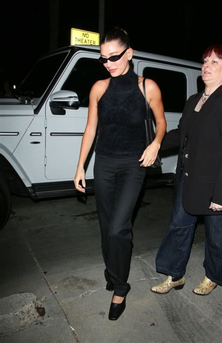 Beverly Hills, CA - *EXCLUSIVE* Hailey Bieber displays her thin pins heading to a business meeting in Beverly Hills. Hailey went maskless into the building baring her tone legs in denim shorts and a lime green blazer with matching heels.Pictured: Hailey BieberBACKGRID USA 19 APRIL 2021 USA: +1 310 798 9111 / : +44 208 344 2007 / *UK Clients - Pictures Containing ChildrenPlease Pixelate Face Prior To Publication*