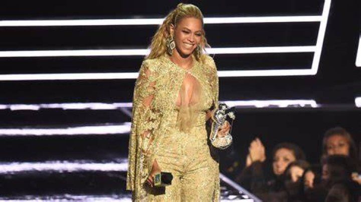 beyonce-mtv-vma-2016-best-dressed-ftr