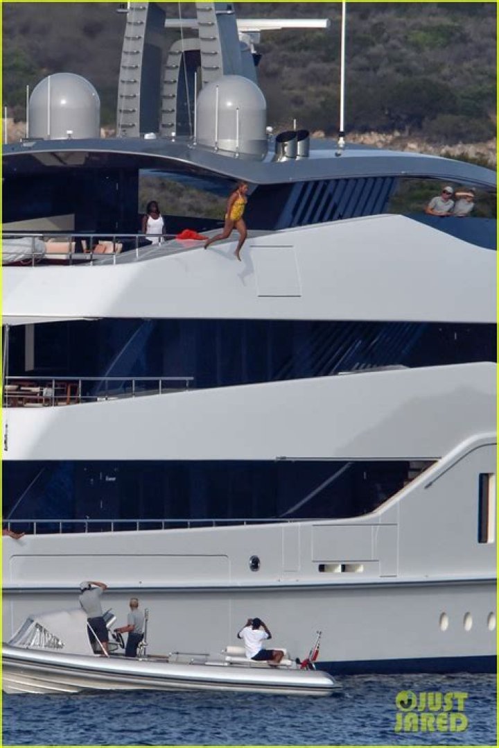 Beyonce on a yacht with her family