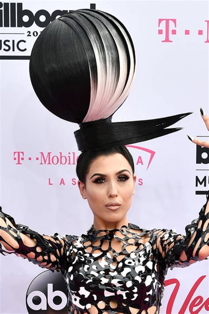 billboard-awards-2017-beauty-simon