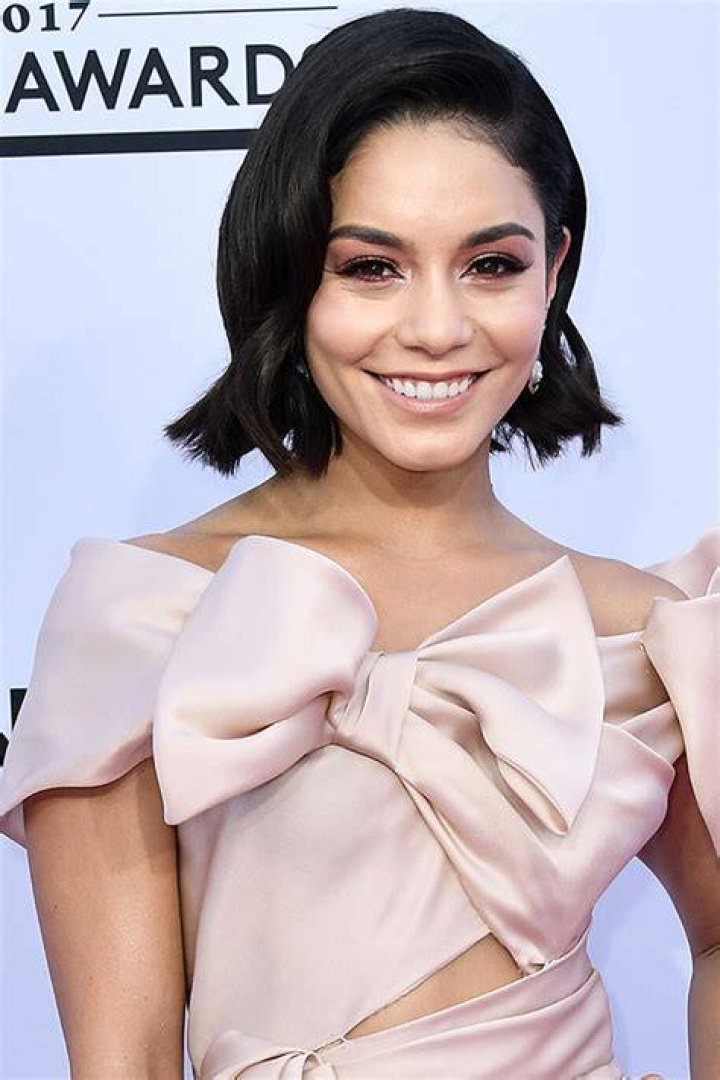 billboard-awards-2017-beauty-vanessa-hudgens