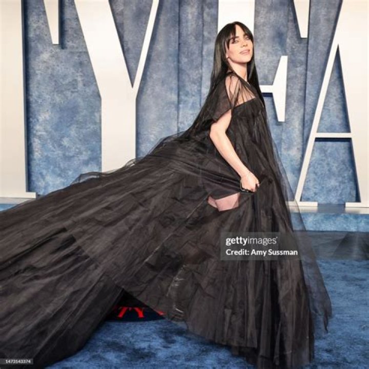 Billie Eilish attends the Vanity Fair Oscar Party at Wallis Annenberg Center for the Performing Arts in Beverly Hills, Los Angeles, USA, on 09 February 2020. | usage worldwide Photo by: Hubert Boesl/picture-alliance/dpa/AP Images
