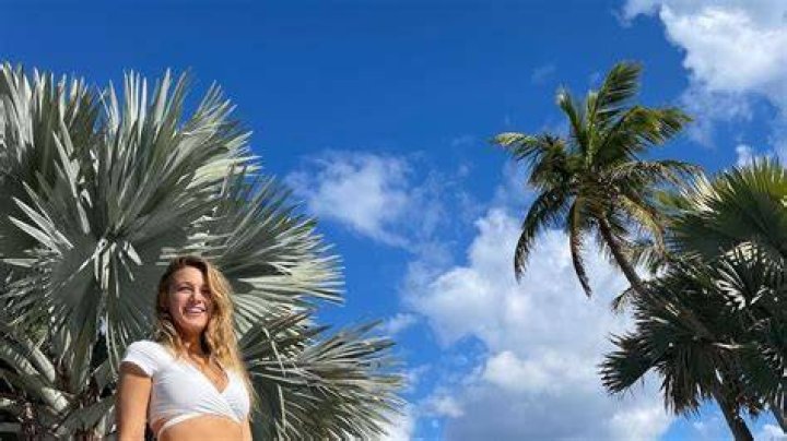 Blake Lively Bikini Photos