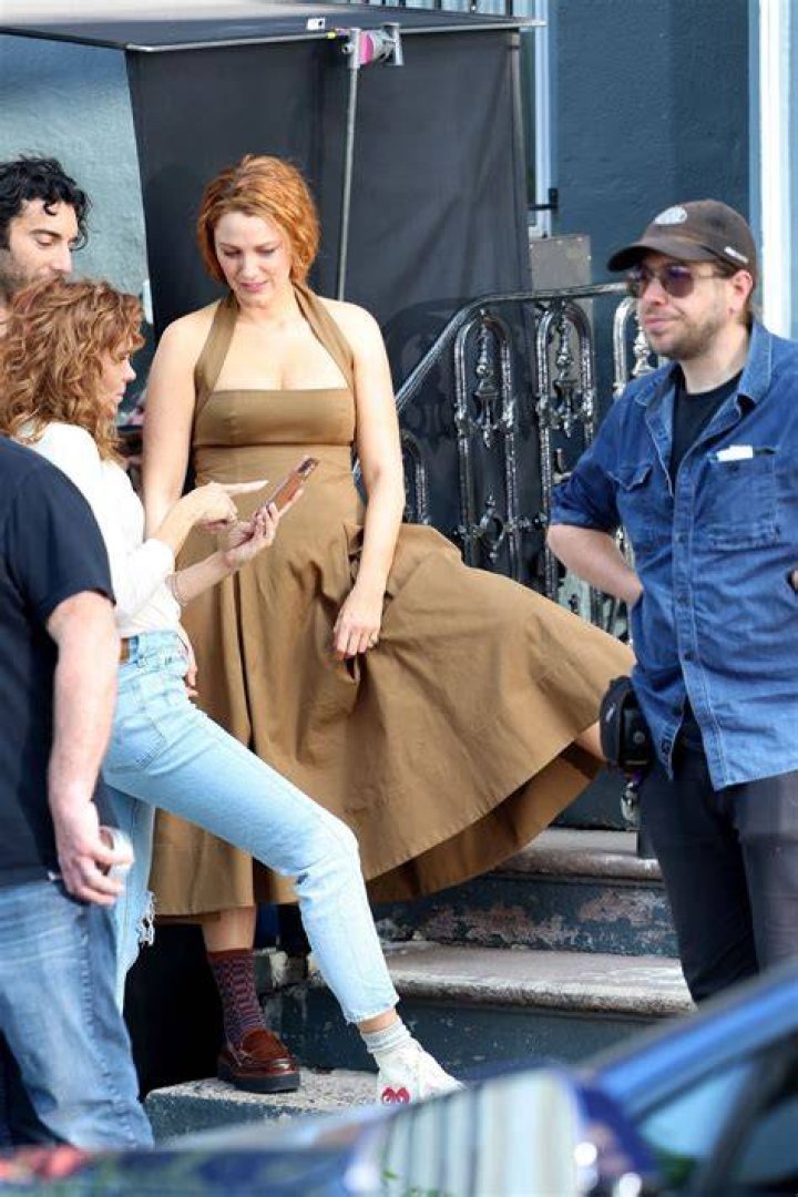 Blake Lively is seen filming with Justin Baldoni It Ends With Us in New York City Pictured: Blake Lively,Justin Baldoni Ref: SPL6752141 150523 NON-EXCLUSIVE Picture by: Elder Ordonez / SplashNews.com Shutterstock USA: 1 646 419 4452 UK: 020 8068 3593 World Rights, No Poland Rights, No Portugal Rights, No Russia Rights