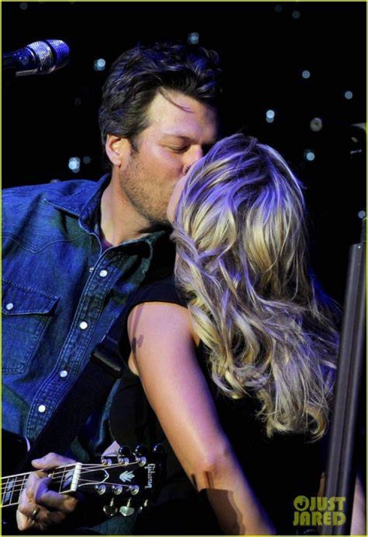 Blake Shelton sharing a moment with Apollo