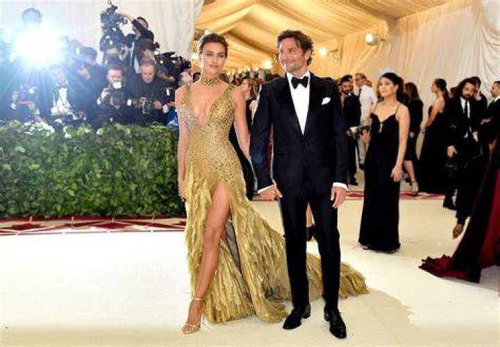 bradley-cooper-irina-shayk-gallery-social