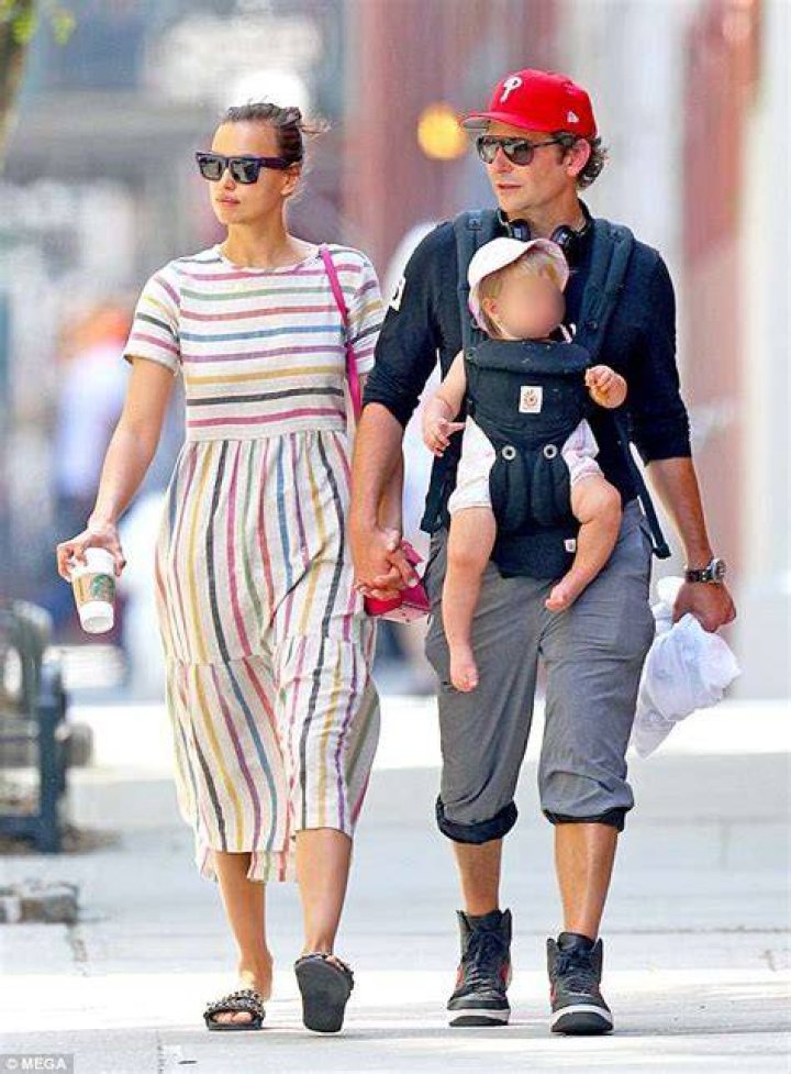 Bradley Cooper spotted walking in the West Village neighborhood of New York City Pictured: Bradley Cooper Ref: SPL8004733 300523 NON-EXCLUSIVE Picture by: Elder Ordonez / SplashNews.com Splash News and Pictures USA: 310-525-5808 UK: 020 8126 1009 World Rights, No Poland Rights, No Portugal Rights, No Russia Rights