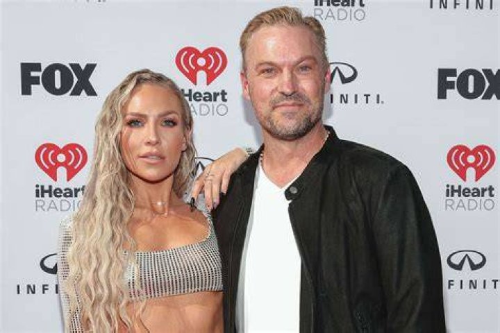 Brian Austin Green, Sharna Burgess