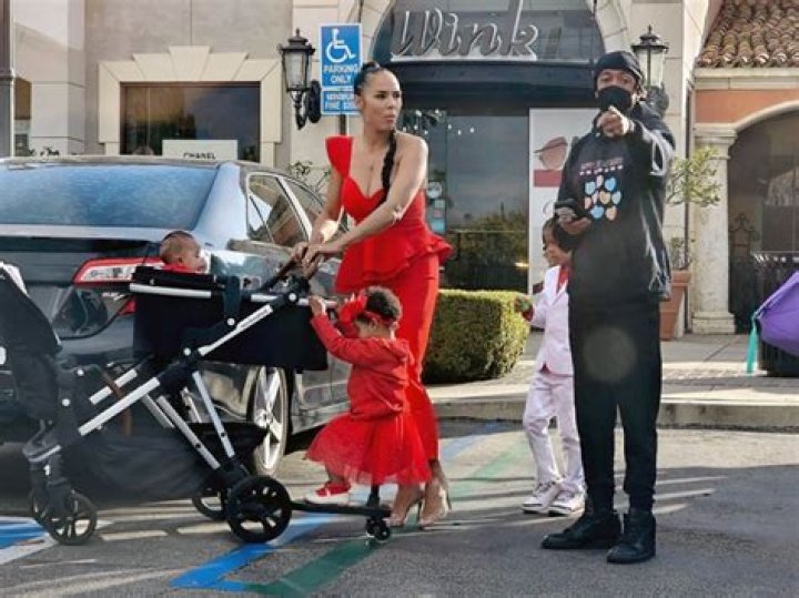 Calabasas, CA - *EXCLUSIVE* - Nick Cannon steps out with his baby momma Brie Tiesi and their kids on Valentine's Day in Calabasas. Pictured: Nick Cannon, Brie Tiesi BACKGRID USA 14 FEBRUARY 2023 BYLINE MUST READ: IXOLA / BACKGRID USA: +1 310 798 9111 / UK: +44 208 344 2007 / *UK Clients - Pictures Containing Children Please Pixelate Face Prior To Publication*